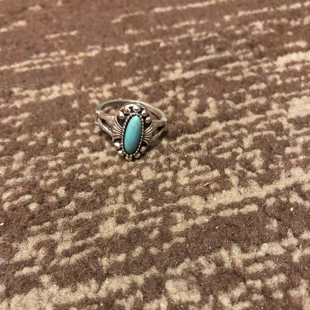 Turquoise Silver Ring - Picture 3 of 3